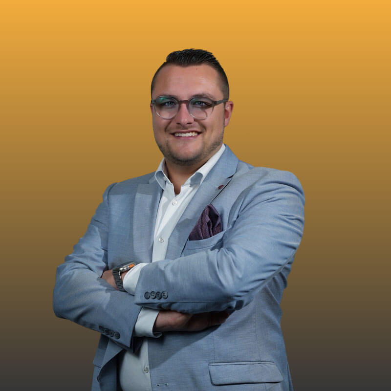 Max Segler - M.A. Architektur - Bauplanung & Bauleitung bei Signum Real Estate